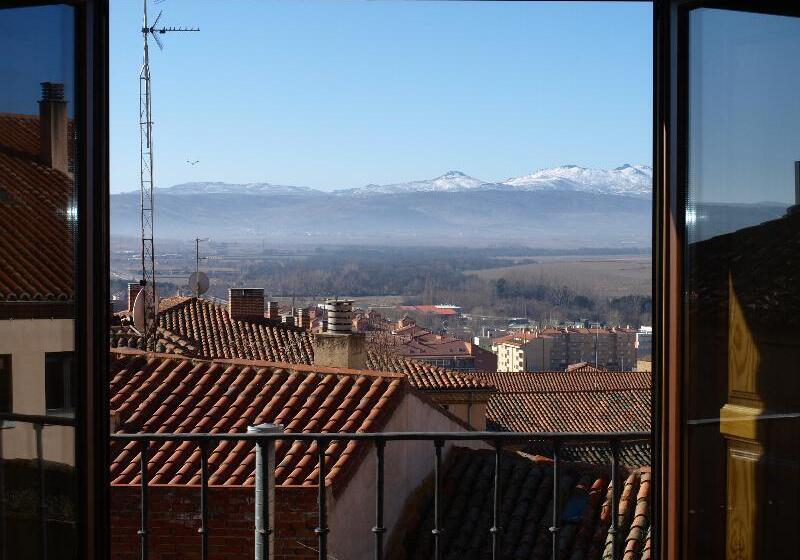 اتاق استاندارد با چشم‌انداز, Las Leyendas