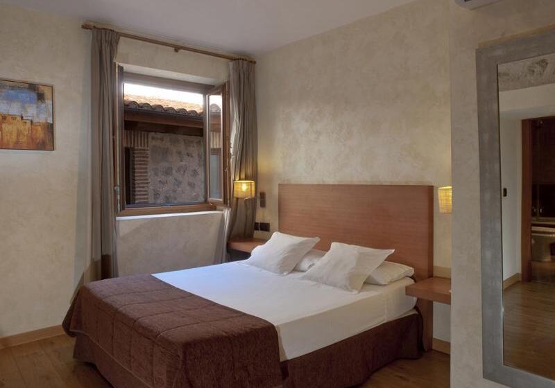 اتاق استاندارد, Las Leyendas