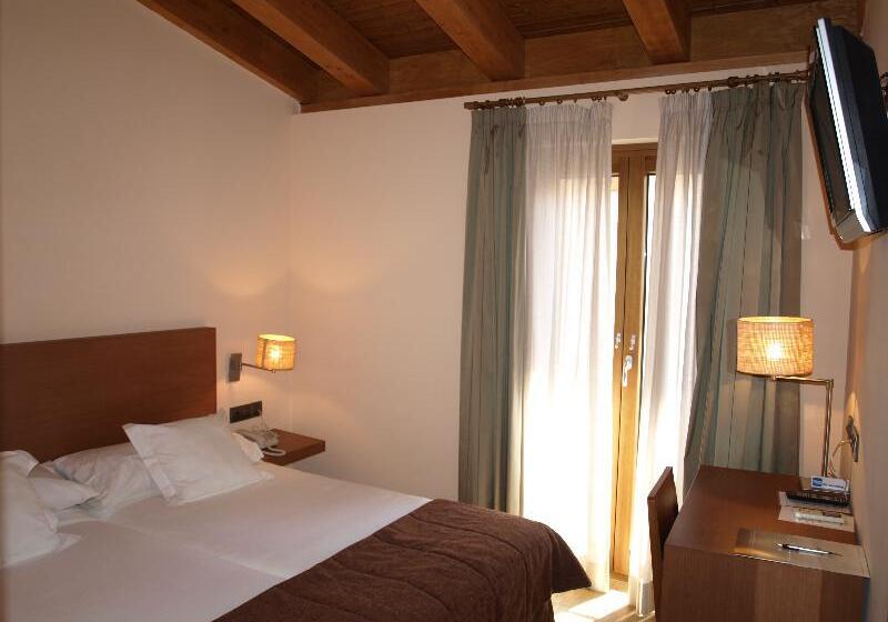 اتاق استاندارد, Las Leyendas