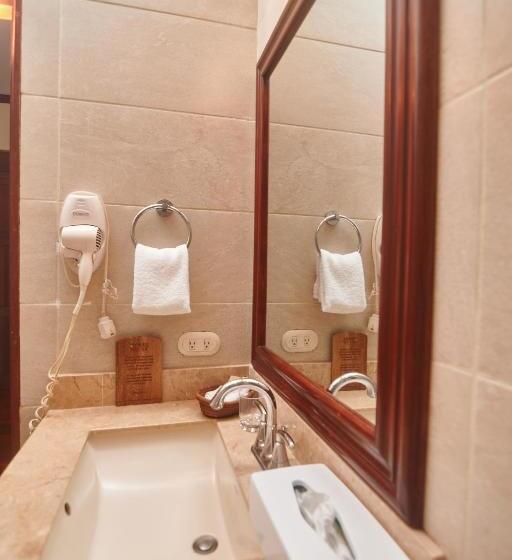 اتاق سوپریور, Plaza Colon Granada Nicaragua