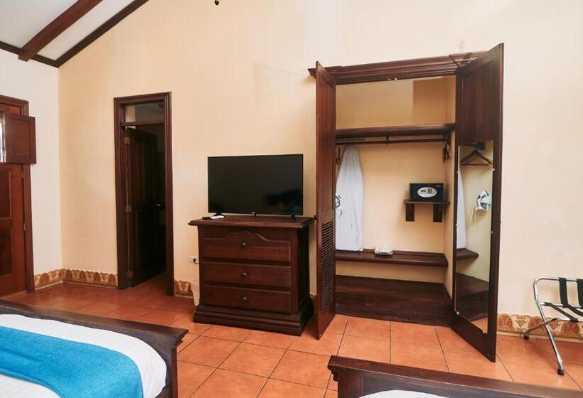 اتاق سوپریور, Plaza Colon Granada Nicaragua