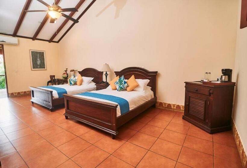 اتاق سوپریور, Plaza Colon Granada Nicaragua