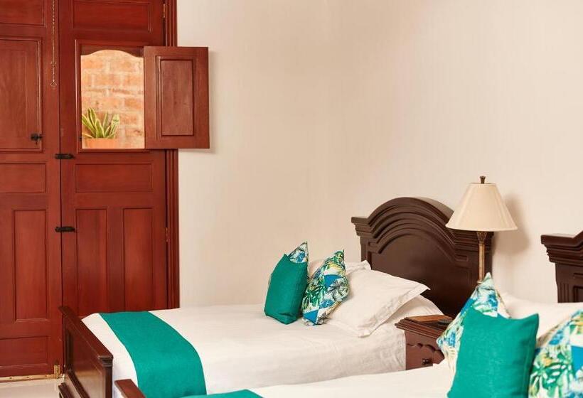 اتاق سوپریور, Plaza Colon Granada Nicaragua