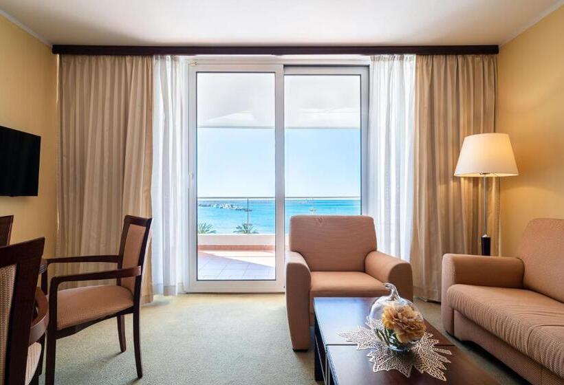 اتاق استاندارد با بالکن و چشم‌انداز دریا, Princess