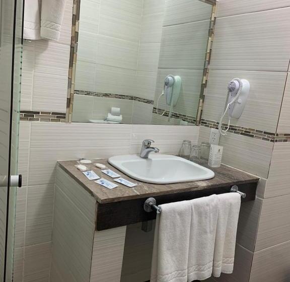 4인용 스탠다드 룸, Punta Del Este Shelton