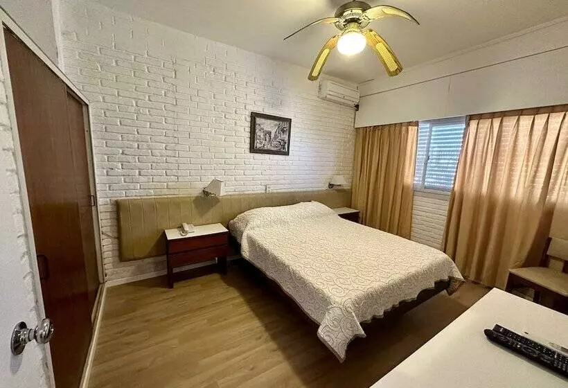 スタンダード４人部屋, Punta Del Este Shelton