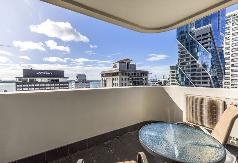 Апартаменты 1 Спальня, Quest On Queen Serviced Apartments