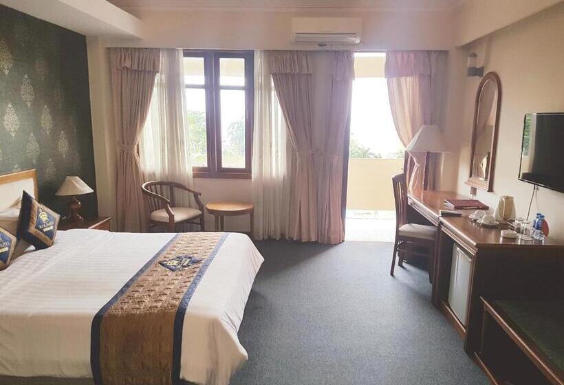 اتاق سوپریور با چشمانداز شهر, Rex Hotel Vung Tau