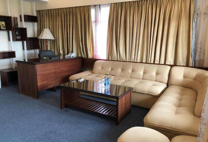 سوییت جونیور, Rex Hotel Vung Tau