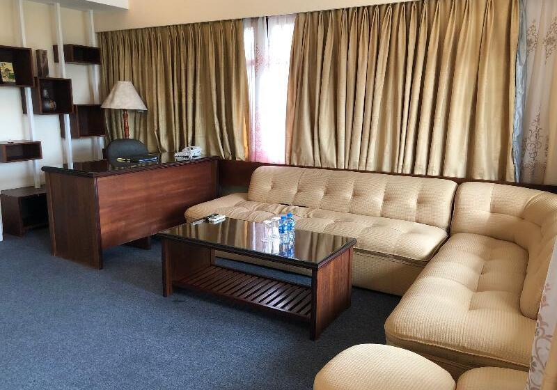 سوییت جونیور, Rex Hotel Vung Tau
