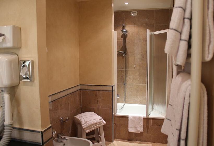 סוויטת ג'וניור, San Marco & Formula Club