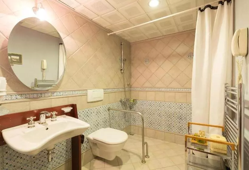 身障者適用スタンダードルーム, Sirkeci Mansion