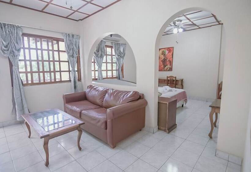 スイート, Tres Banderas