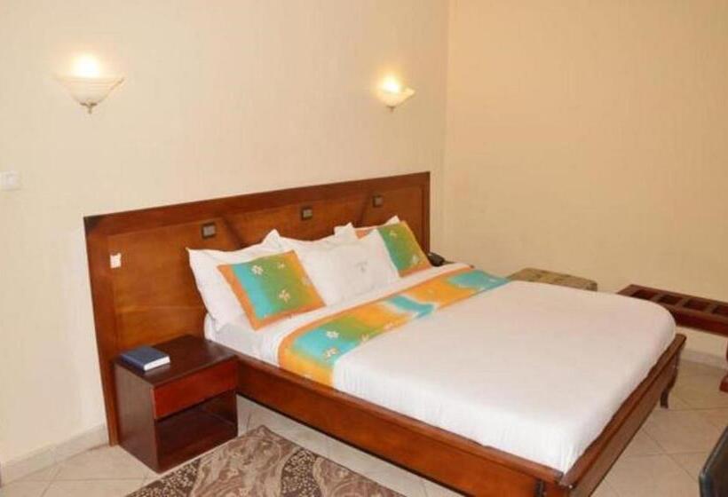 سوییت, Vallee Des Princes