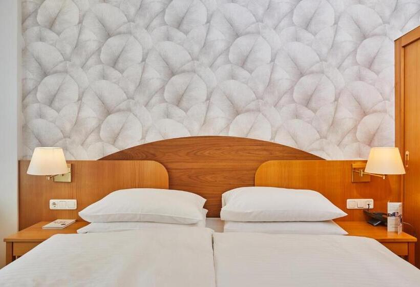 חדר סטנדרט עם מרפסת, Thermenhotel Stoiser