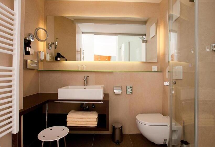 バルコニー付きスタンダードルーム, Thermenhotel Stoiser