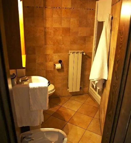 レイクビュースタンダードルーム, Chalet Sul Lago Hotel In Montagna