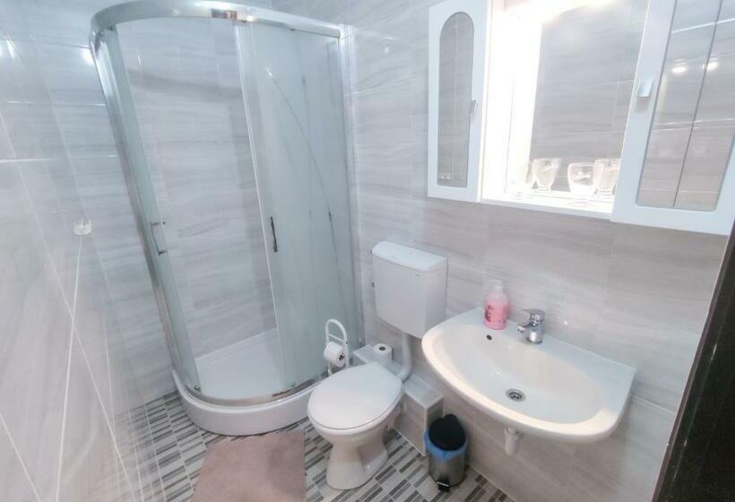 Номер Стандарт, Viktória Panzió Zamárdi