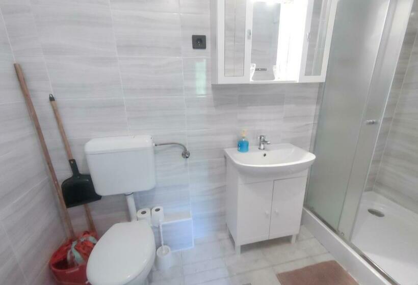 Номер Стандарт, Viktória Panzió Zamárdi