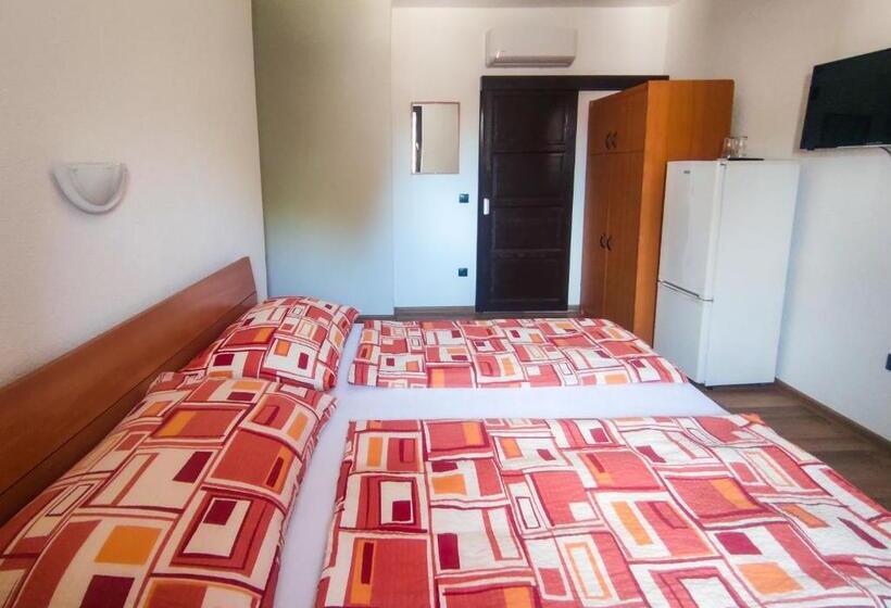 Номер Стандарт, Viktória Panzió Zamárdi