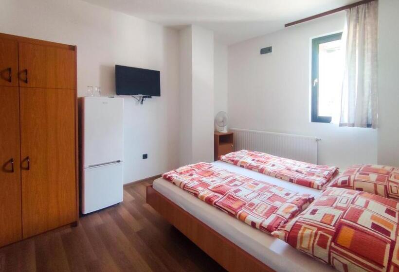 Номер Стандарт, Viktória Panzió Zamárdi