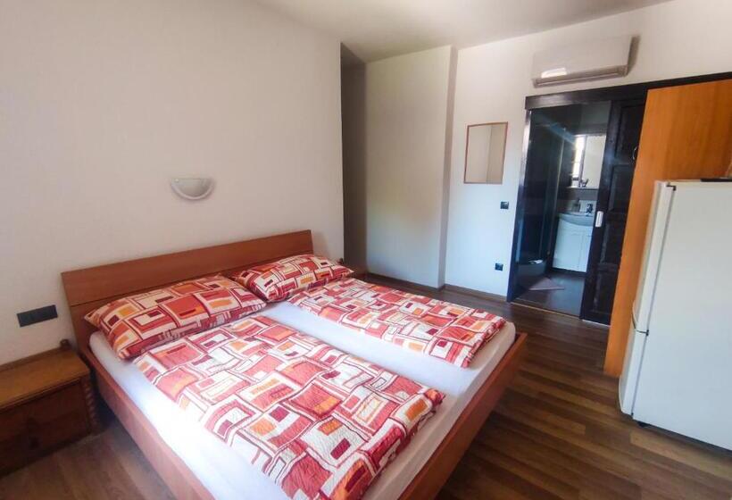 Номер Стандарт, Viktória Panzió Zamárdi