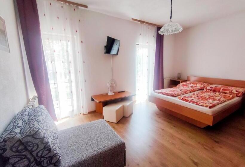 Номер Стандарт с Балконом, Viktória Panzió Zamárdi