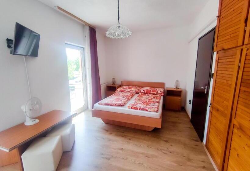 Номер Стандарт с Балконом, Viktória Panzió Zamárdi