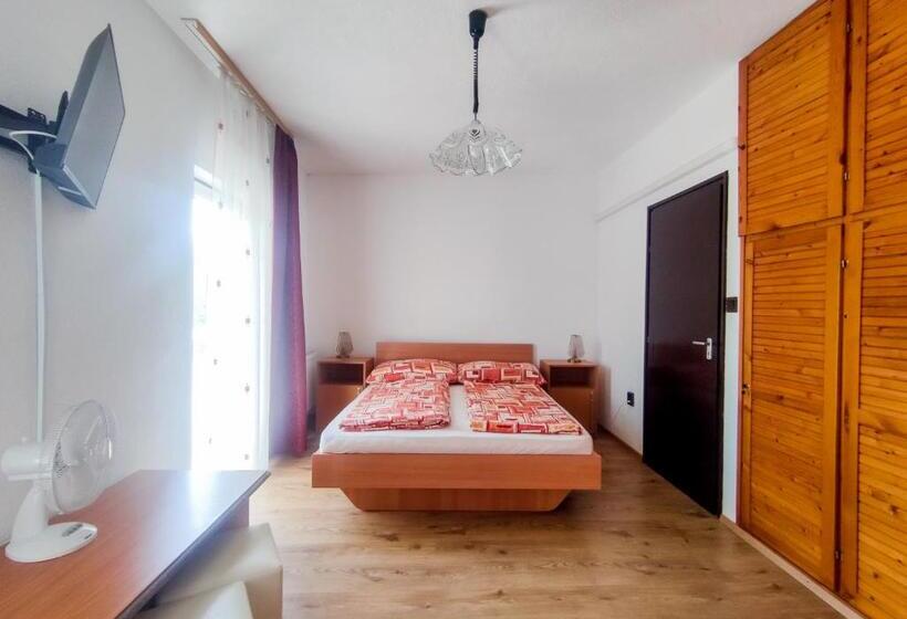 Номер Стандарт с Балконом, Viktória Panzió Zamárdi