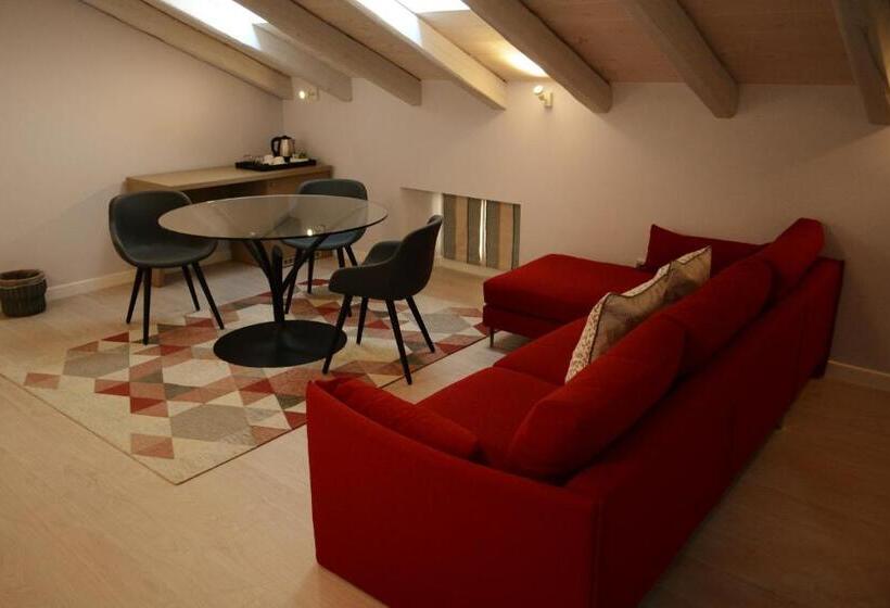 Люкс, Les 7 Suites Erica