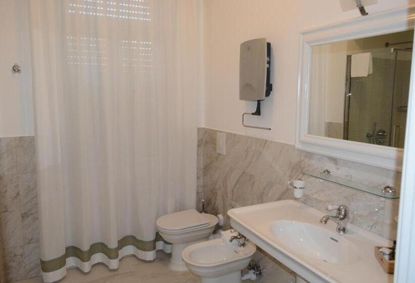 デラックススイート, Les 7 Suites Erica