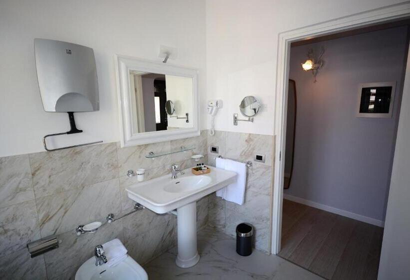 Люкс Повышенной Комфортности, Les 7 Suites Erica