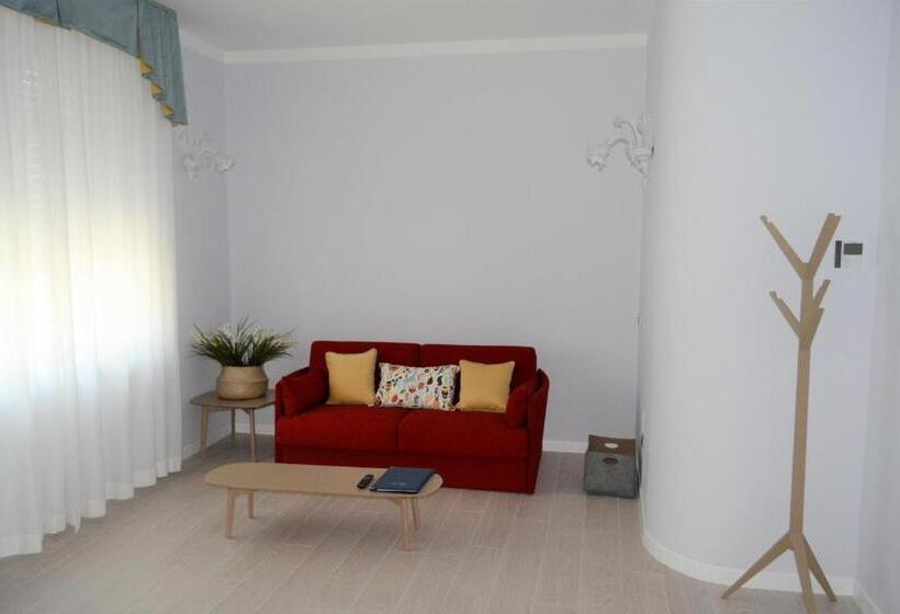 デラックススイート, Les 7 Suites Erica