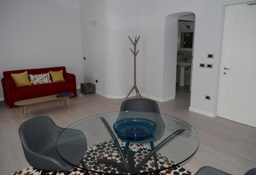 デラックススイート, Les 7 Suites Erica