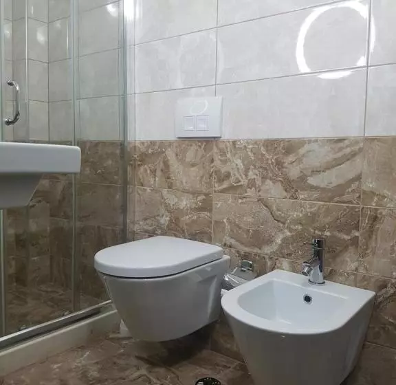 スタンダードシングルルーム, Bristol Hotel Tirana