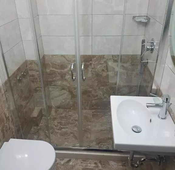 スタンダードルーム, Bristol Hotel Tirana