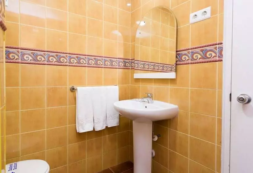 スタンダード４人部屋, Hostal Sol Y Miel