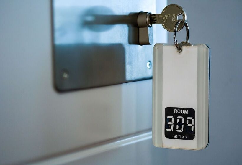 اتاق استاندارد چهار تخته, Hostal Sol Y Miel