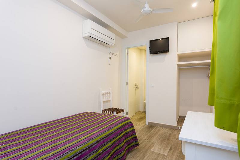 اتاق استاندارد یک نفره, Hostal Sol Y Miel