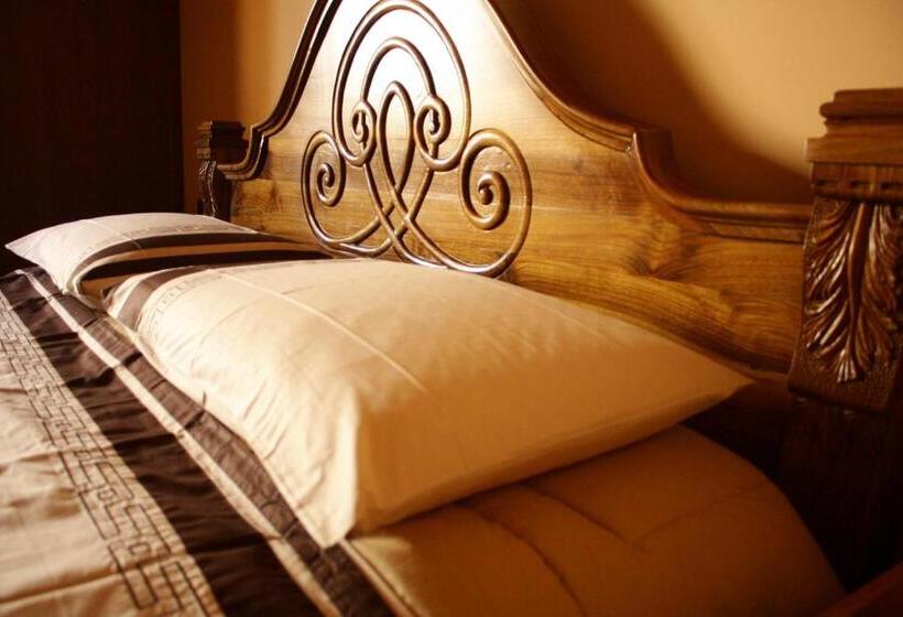 标准间, Brilant Antik