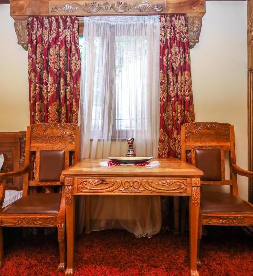 豪华家庭房间, Brilant Antik