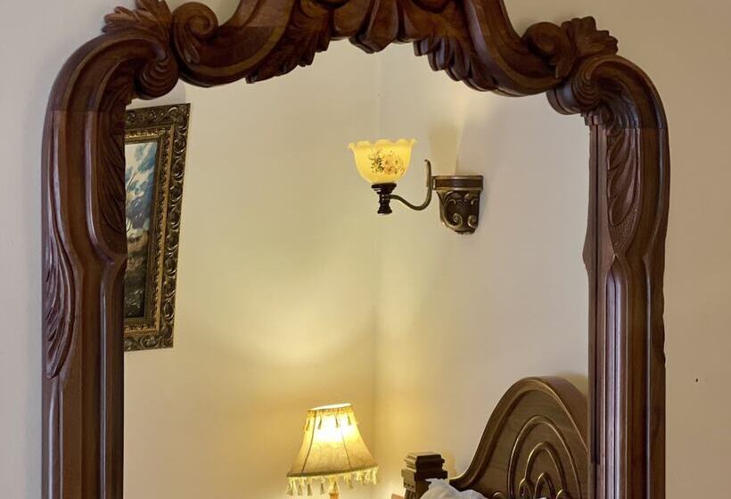 标准间, Brilant Antik