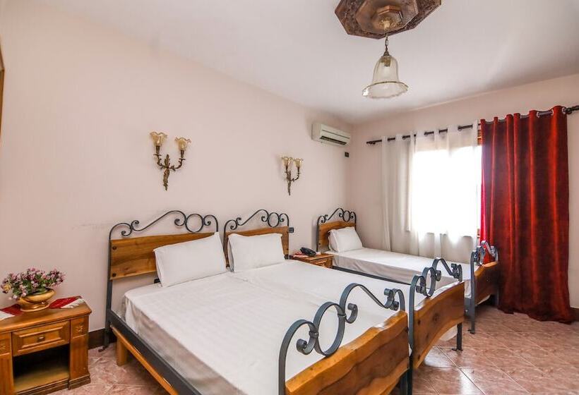 三人经典房间, Brilant Antik