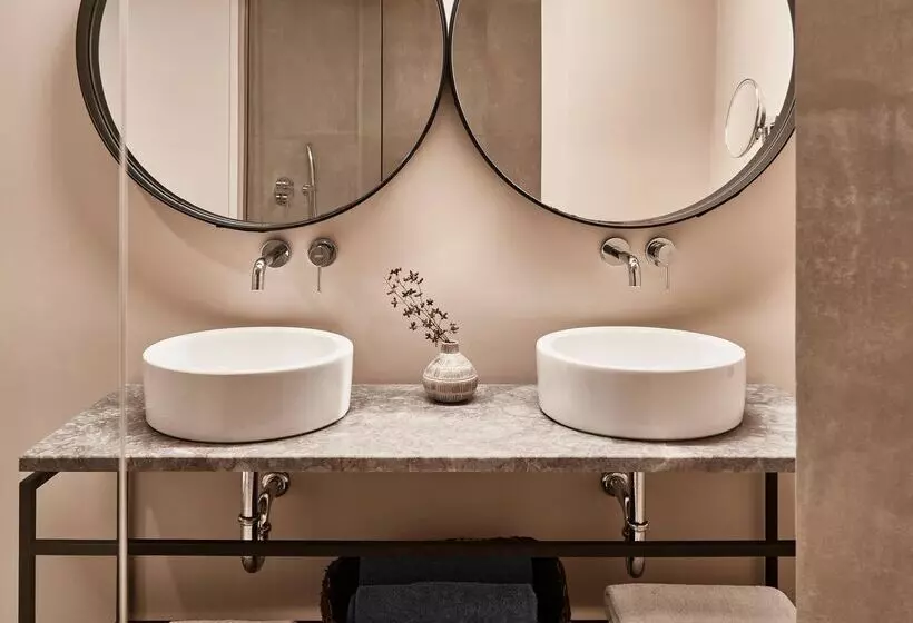 سوییت لوکس, Phāea Cretan Malia, A Member Of Design Hotels