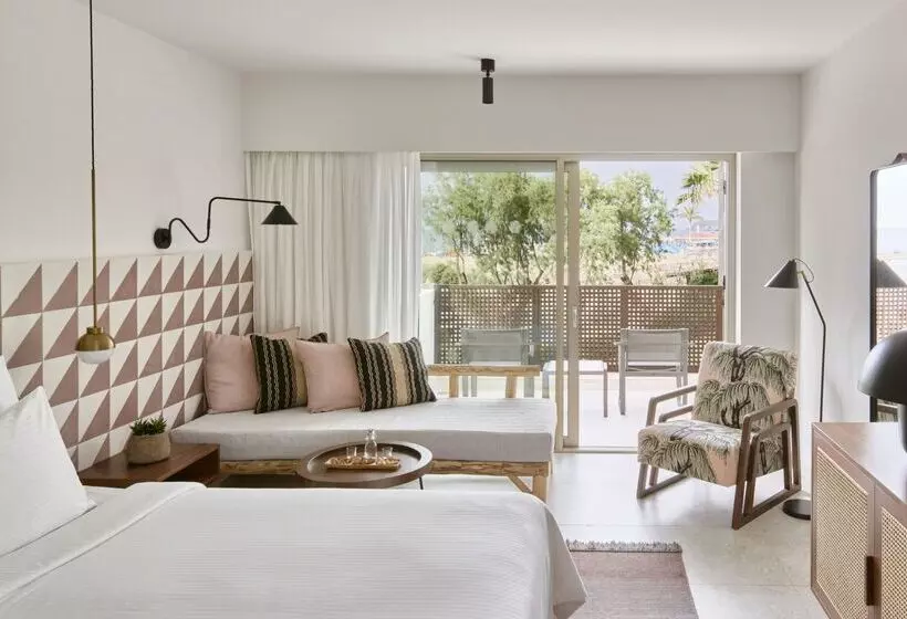 بانگلوی استاندارد, Phāea Cretan Malia, A Member Of Design Hotels