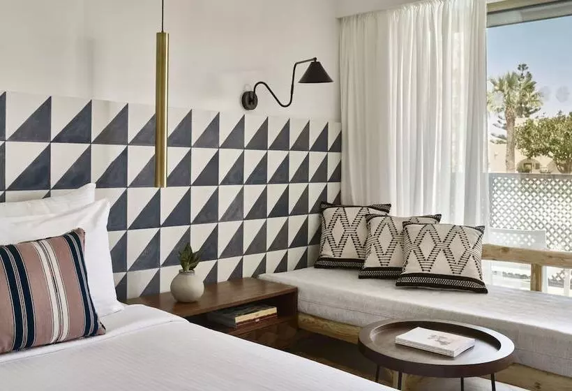 خانه یا کلبه ی ییلاقی با نمای استخر, Phāea Cretan Malia, A Member Of Design Hotels