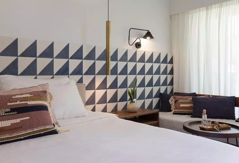 خانه یا کلبه ی ییلاقی با نمای استخر, Phāea Cretan Malia, A Member Of Design Hotels