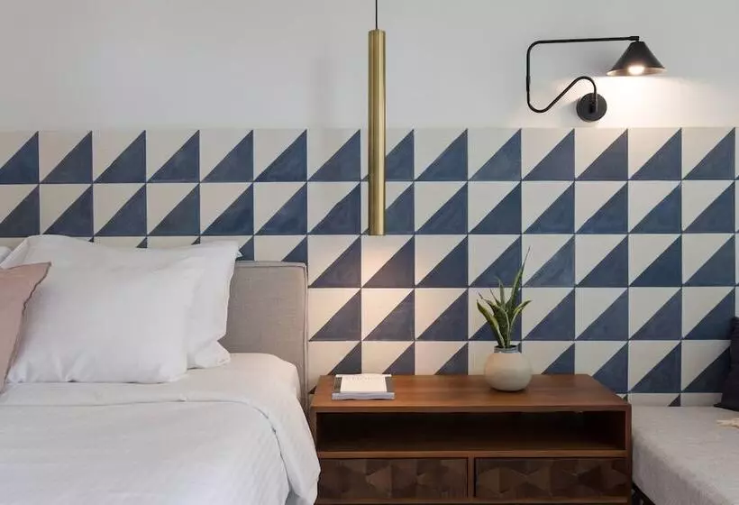 خانه یا کلبه ی ییلاقی با نمای استخر, Phāea Cretan Malia, A Member Of Design Hotels