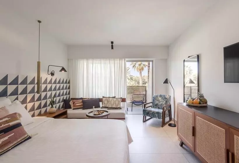 خانه یا کلبه ی ییلاقی با نمای استخر, Phāea Cretan Malia, A Member Of Design Hotels