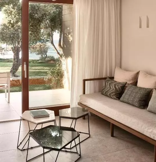 سوییت جونیور با چشم‌انداز دریا, Phāea Cretan Malia, A Member Of Design Hotels